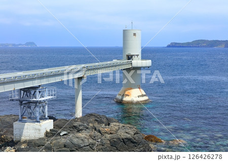 【佐賀県】晴天の玄海海中展望塔 126426278