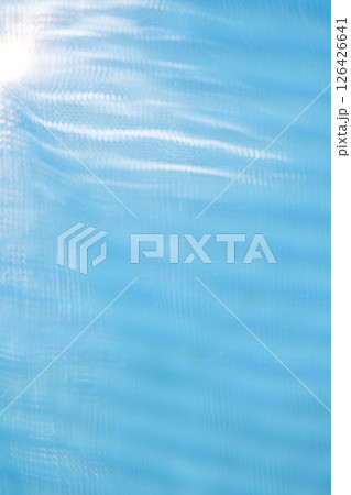 キラキラ水面　夏色のイメージ 126426641