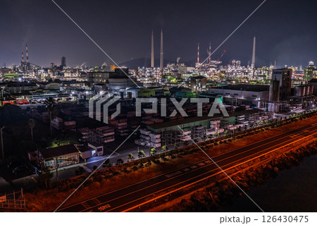《山口県》周南市の工場夜景・周南大橋周辺 《山口県》周南市の工場夜景・周南大橋周辺 126430475