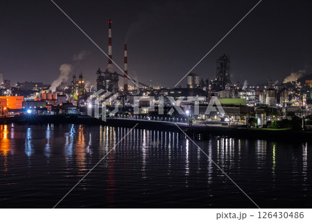 《山口県》周南市の工場夜景・周南大橋周辺 《山口県》周南市の工場夜景・周南大橋周辺 126430486