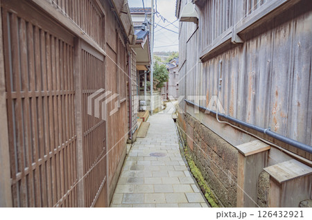 佐渡 宿根木の小路 佐渡 宿根木の小路 126432921