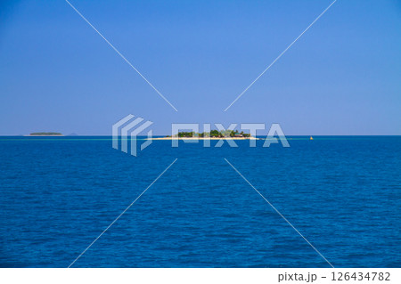 オセアニア フィジー共和国ビティレブ島西部のママヌザ諸島のリゾートアイランド オセアニア フィジー共和国ビティレブ島西部のママヌザ諸島のリゾートアイランド 126434782