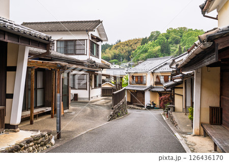 《愛媛県》内子町・重要伝統的建造物群保存地区 《愛媛県》内子町・重要伝統的建造物群保存地区 126436170