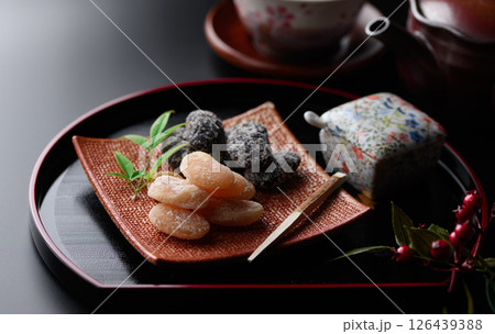 甘納豆 ( 黒背景 ) 甘納豆 ( 黒背景 ) 126439388
