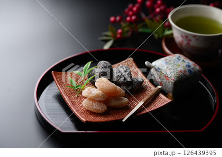 甘納豆 ( 黒背景 ) 甘納豆 ( 黒背景 ) 126439395