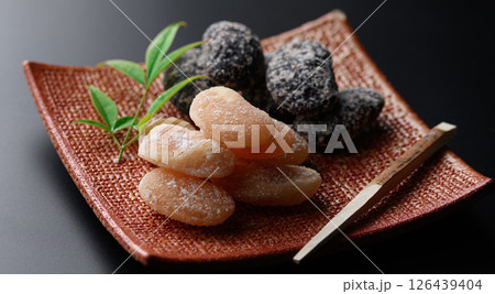 甘納豆 ( 黒背景 ) 甘納豆 ( 黒背景 ) 126439404