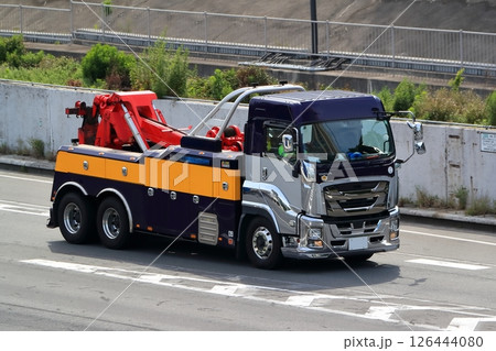大型レッカー車 126444080