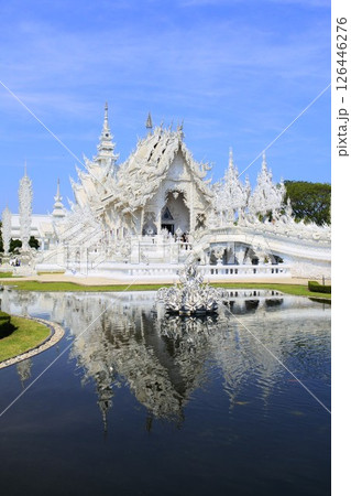 タイのホワイトテンプル、ワット・ローンクン 126446276