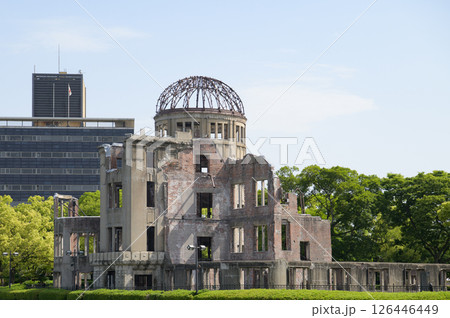 平和記念公園の原爆ドーム 126446449