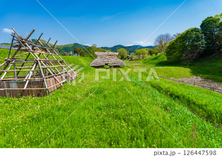 奈良県明日香村　国営飛鳥歴史公園　キトラ古墳周辺地区　のどかな田舎風景 126447598