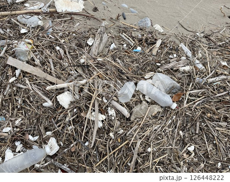 プラスチックゴミ プラスチックゴミ 126448222