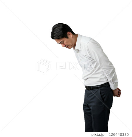 あやまっているサラリーマン 126448380