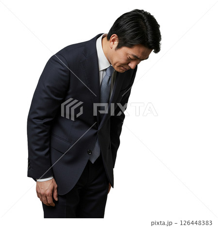 あやまっているサラリーマン 126448383