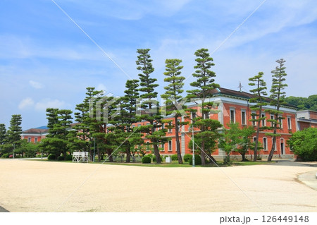 【広島県】晴天の海上自衛隊第1術科学校（旧海軍兵学校） 126449148