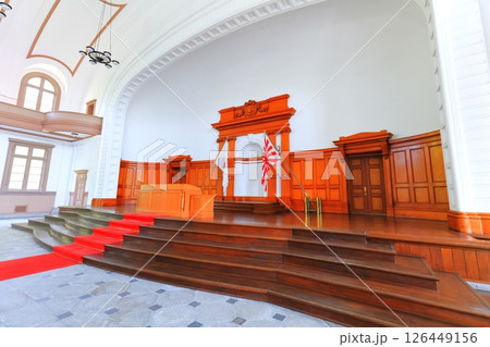 【広島県】晴天の海上自衛隊第1術科学校の大講堂内（旧海軍兵学校） 126449156