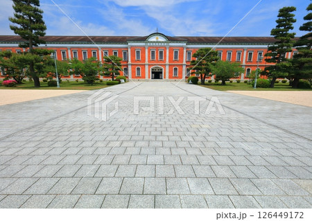 【広島県】晴天の海上自衛隊第1術科学校（旧海軍兵学校） 126449172