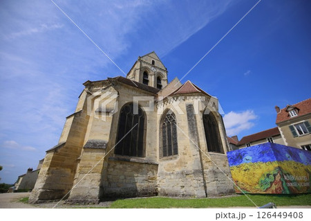 オーヴェル・シュル・オワーズにあるゴッホが描いた教会 オーヴェル・シュル・オワーズにあるゴッホが描いた教会 126449408