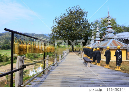 タイ・メーホンソン、スートンペーの寺院 126450344