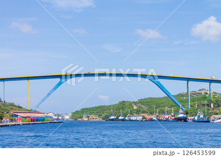 Juliana Queen Bridge in the city of Willemstad 126453599