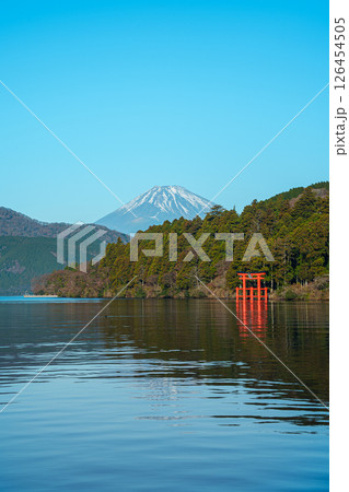 Mount Fuji View Over Lake Ashi with Torii Gate Mount Fuji View Over Lake Ashi with Torii Gate 126454505