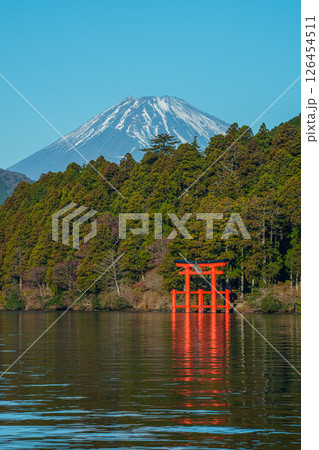 Mount Fuji View Over Lake Ashi with Torii Gate 126454511