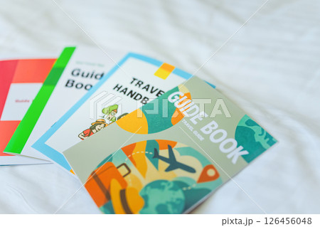観光のガイドブック 126456048