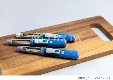 Ozempic Insulin injection pen for diabetics and weight loss. 126457293