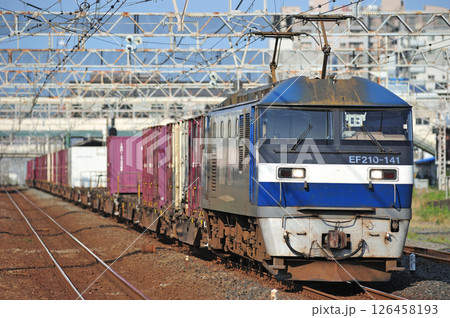 東海道本線 平塚 JR貨物 EF210-141(吹田) 東海道本線 平塚 JR貨物 EF210-141(吹田) 126458193