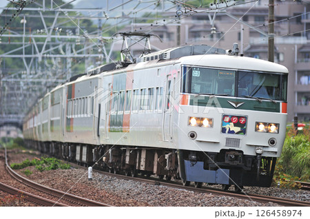 東海道本線　真鶴　JR東日本　185系　C3＋OM08編成（大宮）　踊り子 126458974