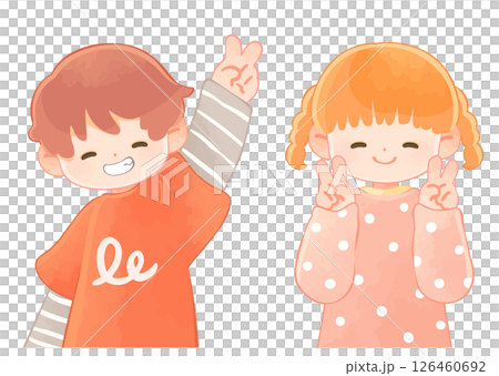にっこり笑顔でピースする子供 男の子と女の子 にっこり笑顔でピースする子供 男の子と女の子 126460692