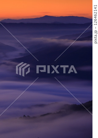 岩手県遠野市　夜明けの風景 126462141