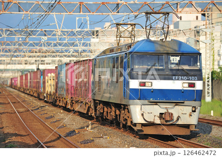 東海道本線　平塚　JR貨物　EF210-103（吹田） 126462472