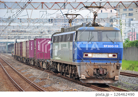 東海道本線 平塚 JR貨物 EF200-15(吹田) 東海道本線 平塚 JR貨物 EF200-15(吹田) 126462490