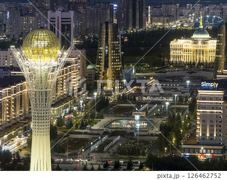 カザフスタン・アスタナ中心部の夜景～バイテレク・大統領官邸 / Astana, Kazakhstan 126462752