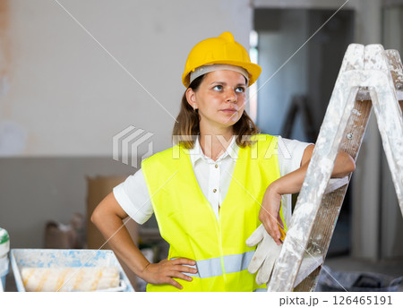 Portrait of young woman builder Portrait of young woman builder 126465191