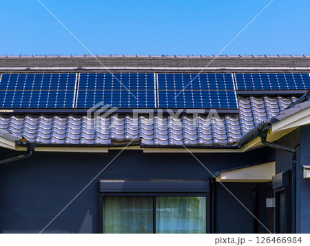 ソーラー発電の和風再エネ住宅 126466984