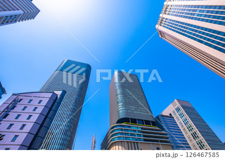 大阪中之島の超高層ビル 126467585
