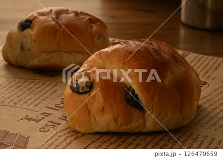 ネオレーズンバターロール 126470659