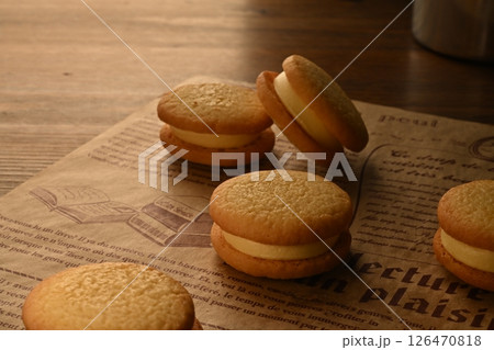 バタースコッチサンド バタースコッチサンド 126470818
