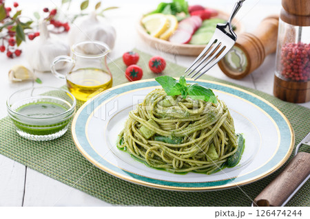 ジェノベーゼパスタ 126474244