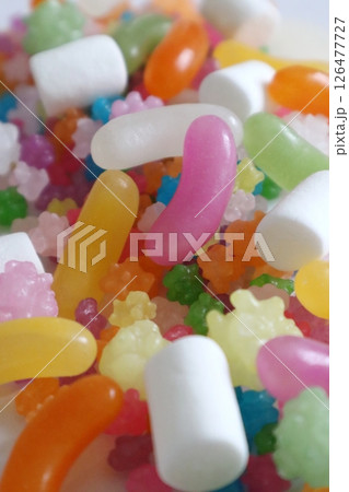 カラフルなお菓子 126477727