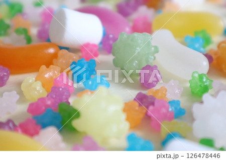 カラフルなお菓子 カラフルなお菓子 126478446
