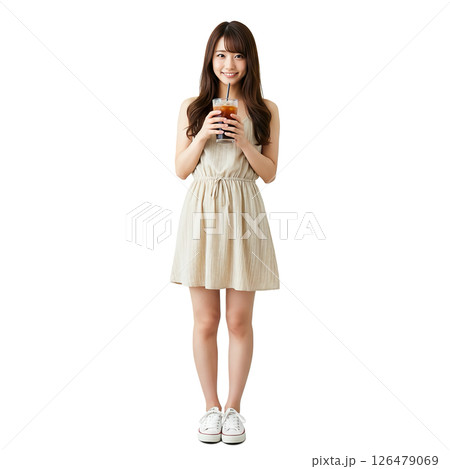 アイスコーヒーを持つ女性の写真素材 126479069