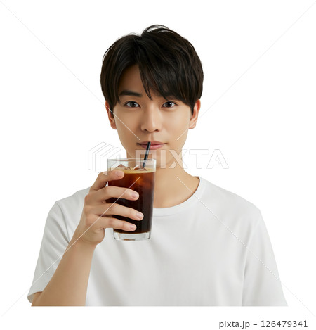 アイスコーヒーを持つ男性の写真素材 126479341