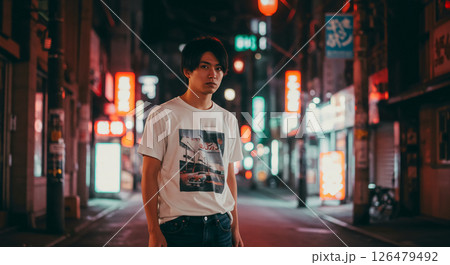 現代的で清潔感のある若い男性ポートレート 126479492