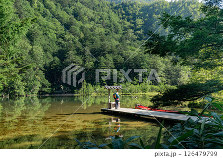<長野>上高地の絶景 穗髙神社奥宮 <長野>上高地の絶景 穗髙神社奥宮 126479799