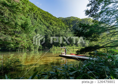 <長野>上高地の絶景 穗髙神社奥宮 <長野>上高地の絶景 穗髙神社奥宮 126479801