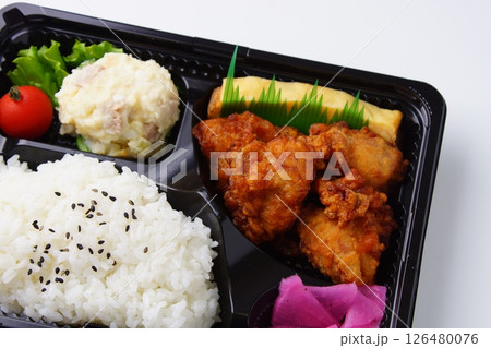 唐揚げ弁当 唐揚げ弁当 126480076