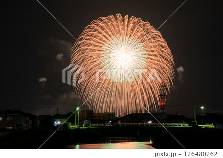三重県 津市 津花火大会での花火 三重県 津市 津花火大会での花火 126480262