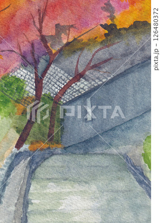 手描きの水彩画(絵手紙)「紅葉した山道」はがきサイズのイラスト素材